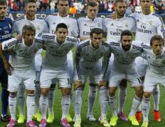 夏季联赛四强战对决在即！休斯顿火箭演练定位球，武汉三镇密集防守应对