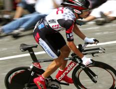 网球赛场焦点！韩国队对阵俄罗斯队，激战正酣，豪门对决再度上演