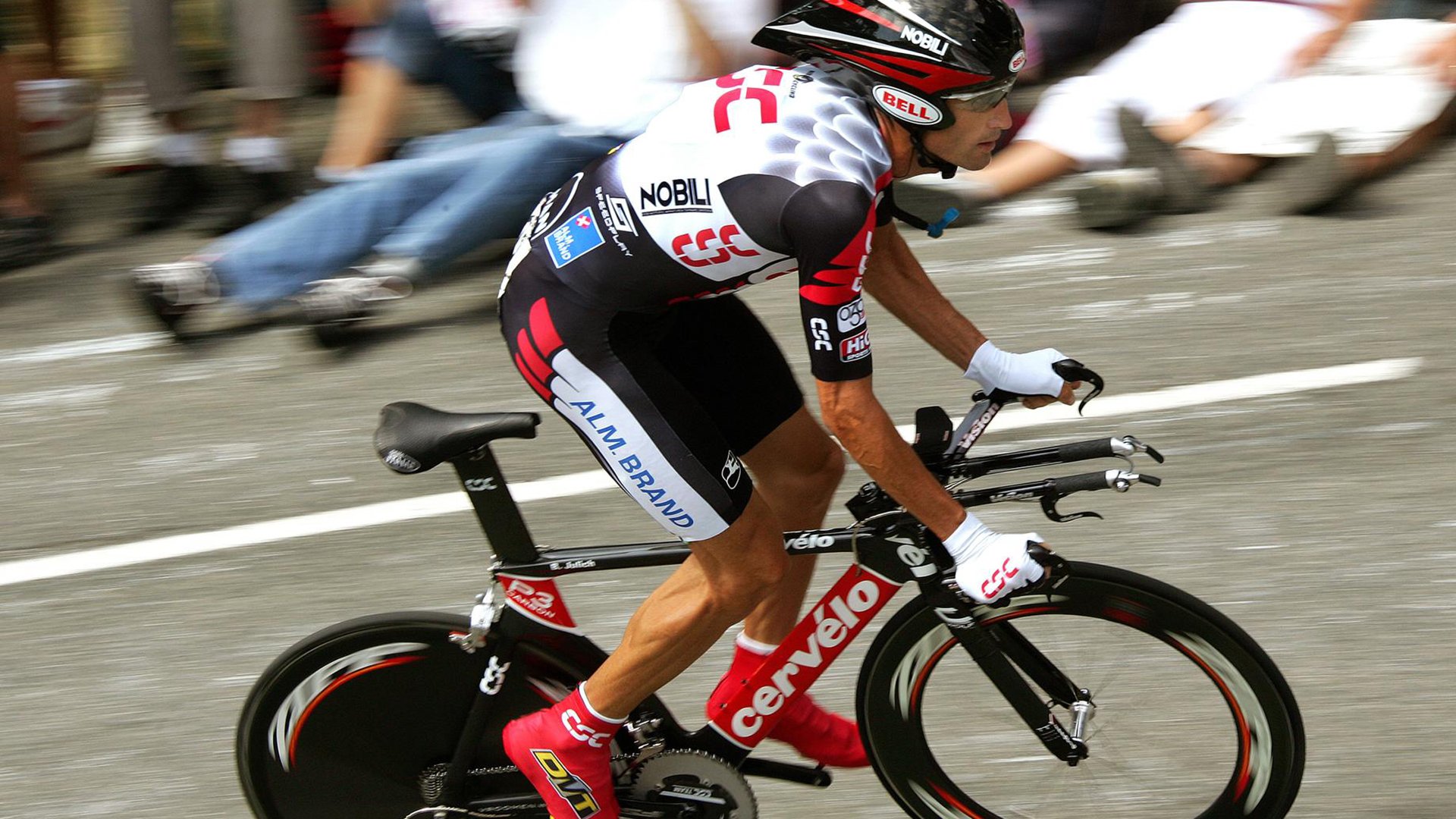 网球赛场焦点！韩国队对阵俄罗斯队，激战正酣，豪门对决再度上演